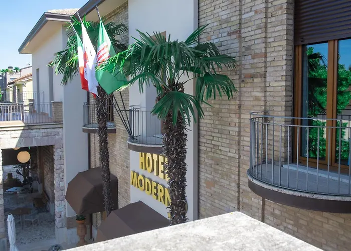 Hotel Moderno