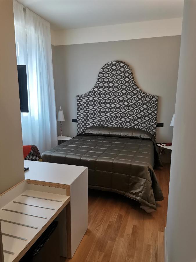 Moderno Hotel 3*