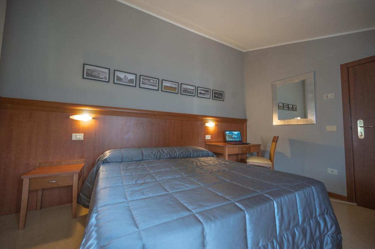 Moderno Hotel 3*
