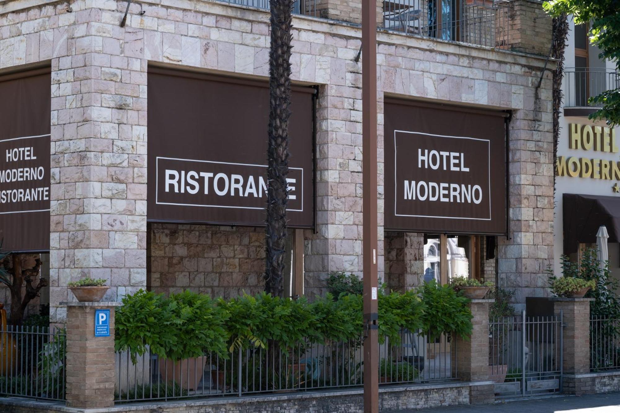 Moderno Hotel 3*